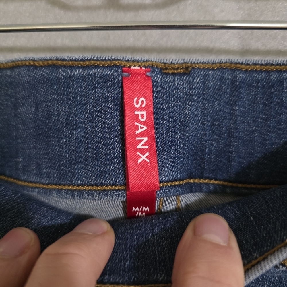 Spanx Womens Straight Leg Ankle Jeans 20356R Size Medium - Picture 2 of 10